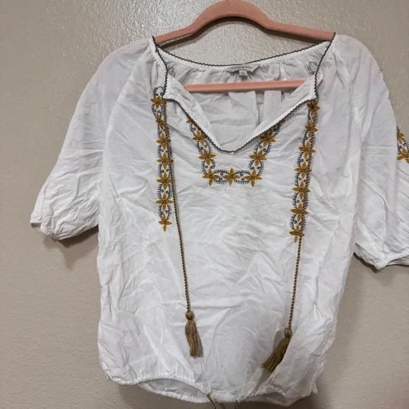 LUCKY BRAND Embroidered White Blouse with Gold Accents - Picture 3 of 7